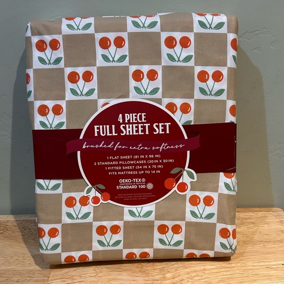 4 Piece Cherry Checkerboard Full Sheet Set Made By Envogue. - Picture 1 of 4